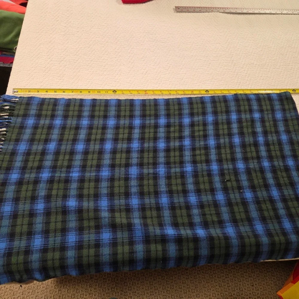Blue Green Plaid Tartan Wool Fringed Scarf Fabric‎ Remnant Black Watch Style